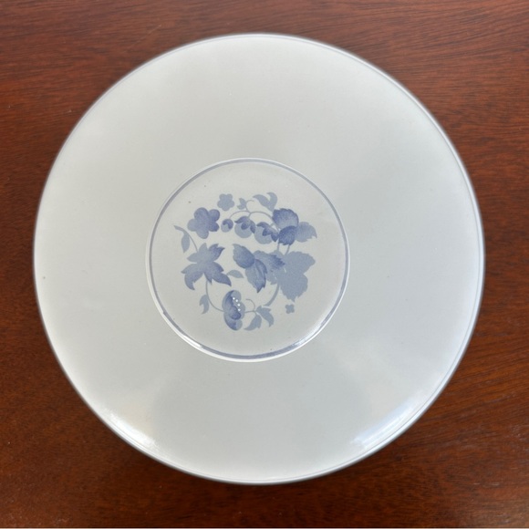 Vintage Royal Doulton Lambeth Stoneware "Shadow Play" Casserole with Lid England - Picture 9 of 10